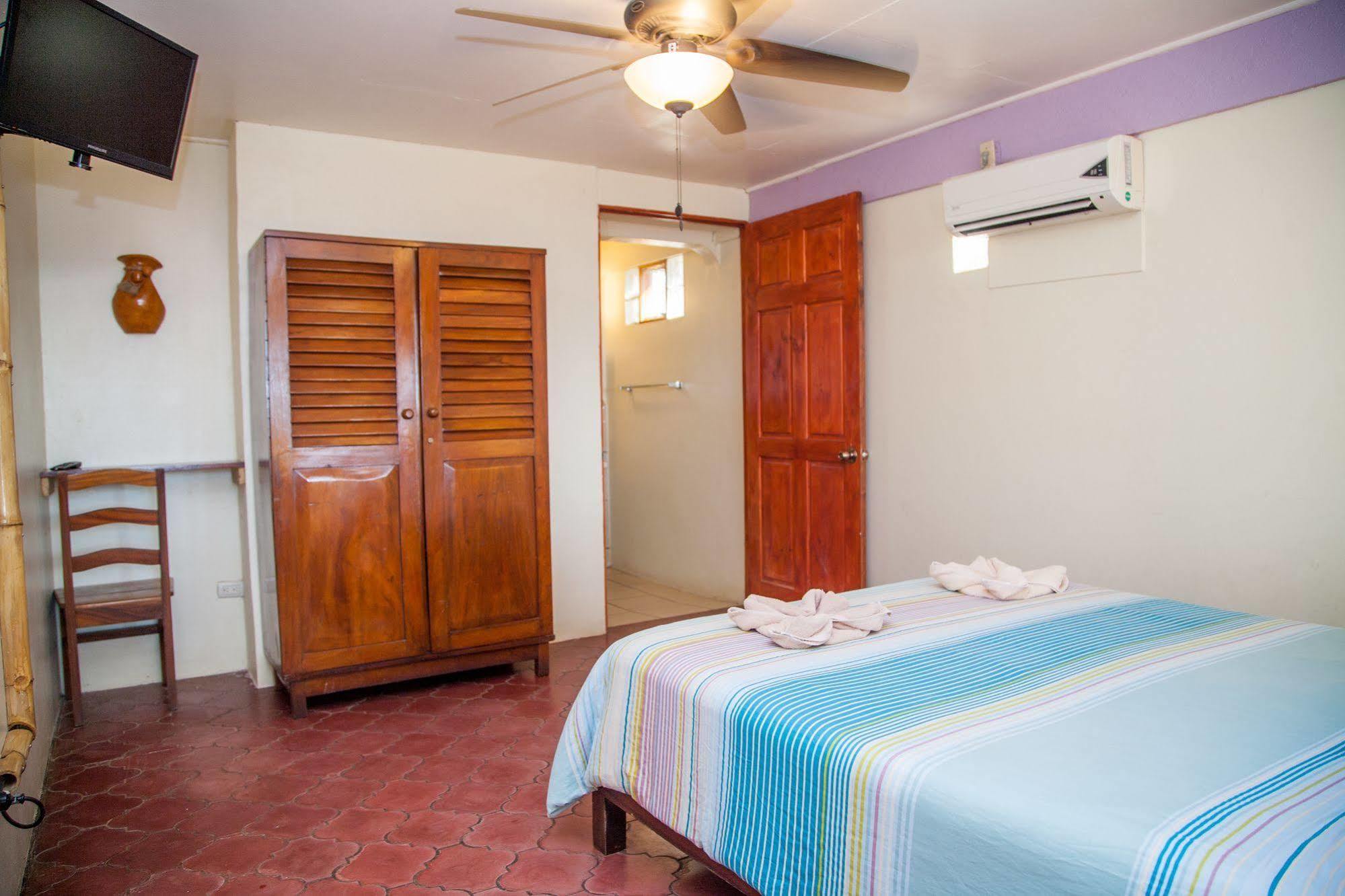 Rustic Beach Front Hotel Brasilito Exterior photo